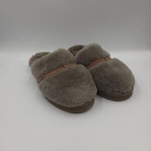 UGG Women's Dalla Slipper Size 6